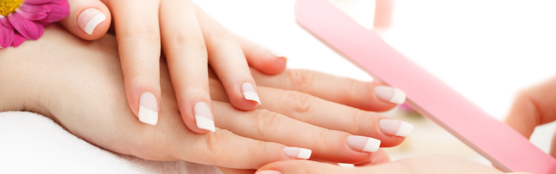 מה תלמדי בקורס מניקור פדיקור