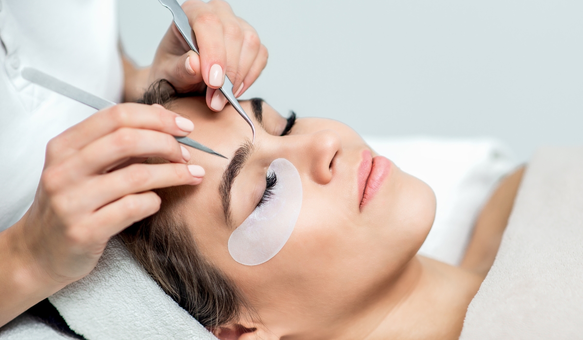 הדבקת ריסים בשיטה קרה