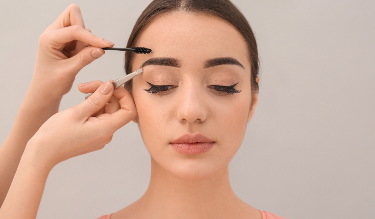 רוצה ללמוד עיצוב גבות בצורה מקצועית