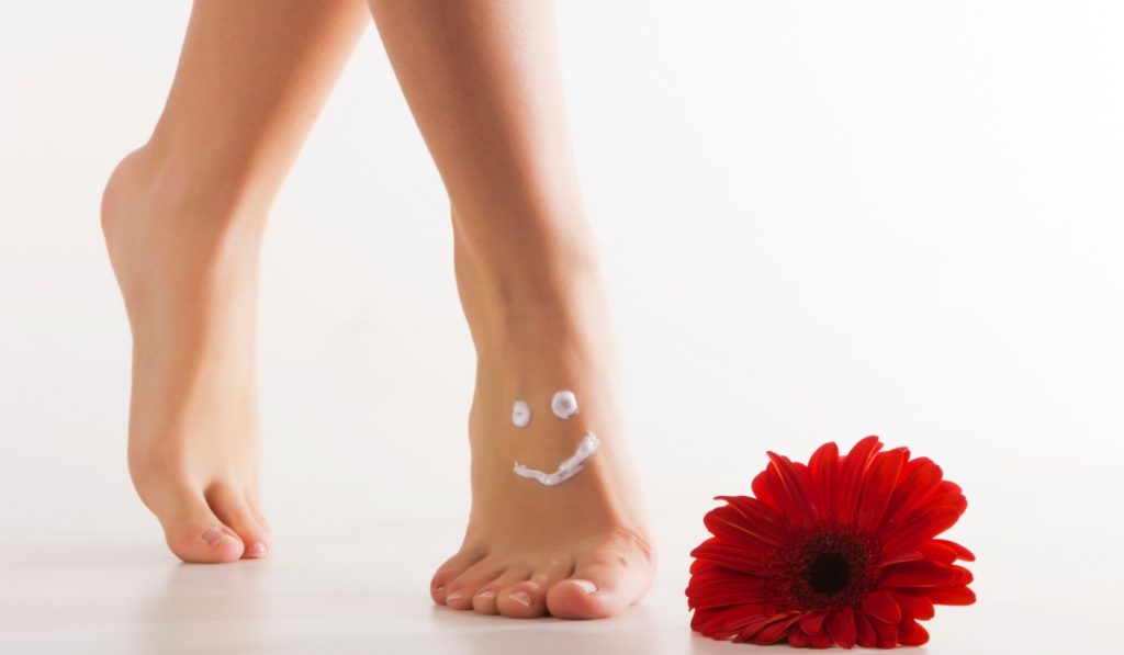 טיפוח כף הרגל מעבר לפדיקור_ מניעת פטרת ויבלות - 2